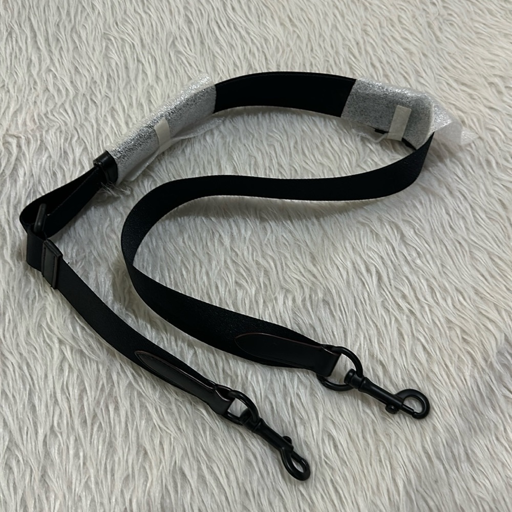 Coach replacement black leather adjustable bag strap